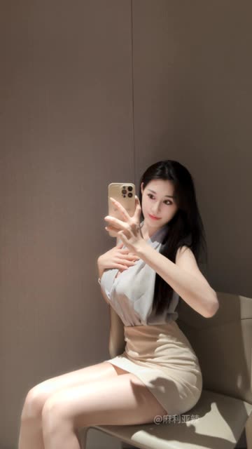 麻利亚辣是谁？网络上最具争议的清纯女神，微密圈中的炙手可热