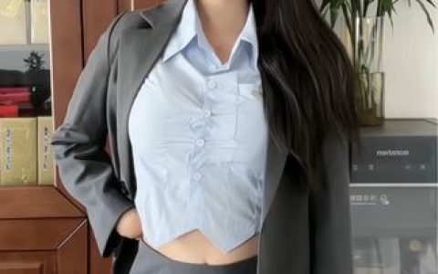 鱼鱼的榨汁杯店新款财兔服装，红色主题穿搭太养眼！