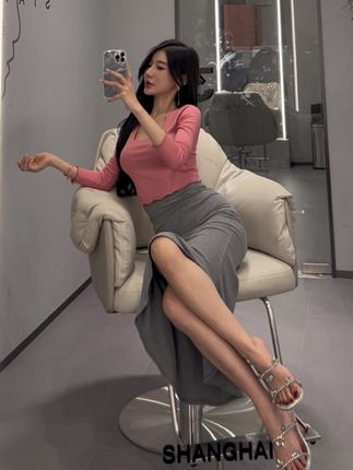 探索黎允熙baby的weme圈，她的时尚魅力有何特别之处？