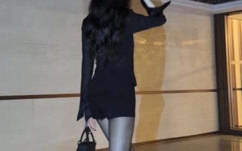 麻利亚辣极品身材清纯性感女生的极品身材该是什么样子呢，微密圈热搜麻利亚辣