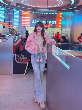 十万口草莓粥粥丨个人资料介绍,她的魅力为何如此难挡?