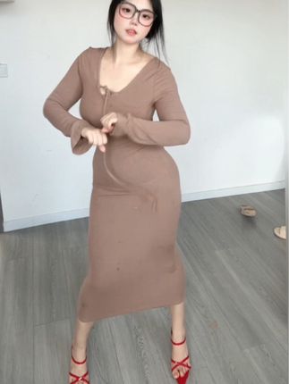 微密圈限时开放可爱的肉巴最新作品,黑丝性感魅力再现