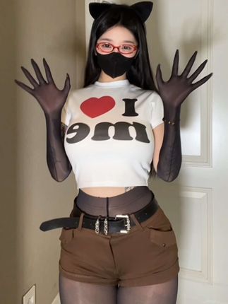 卡通百科老王的微密圈生活,她的私密照片分享