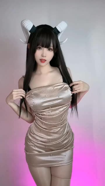 秀人模特是小逗逗写真及日常合集,小逗逗日常照片与秀人作品赏析