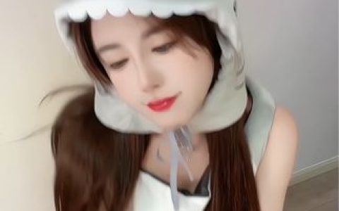 猪小七红色战衣事件背后的真相，微密圈女神猪小七的故事