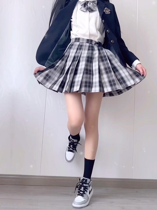 林扣弦微密圈吊带装扮解析,抖音清纯女神的魅力全公开