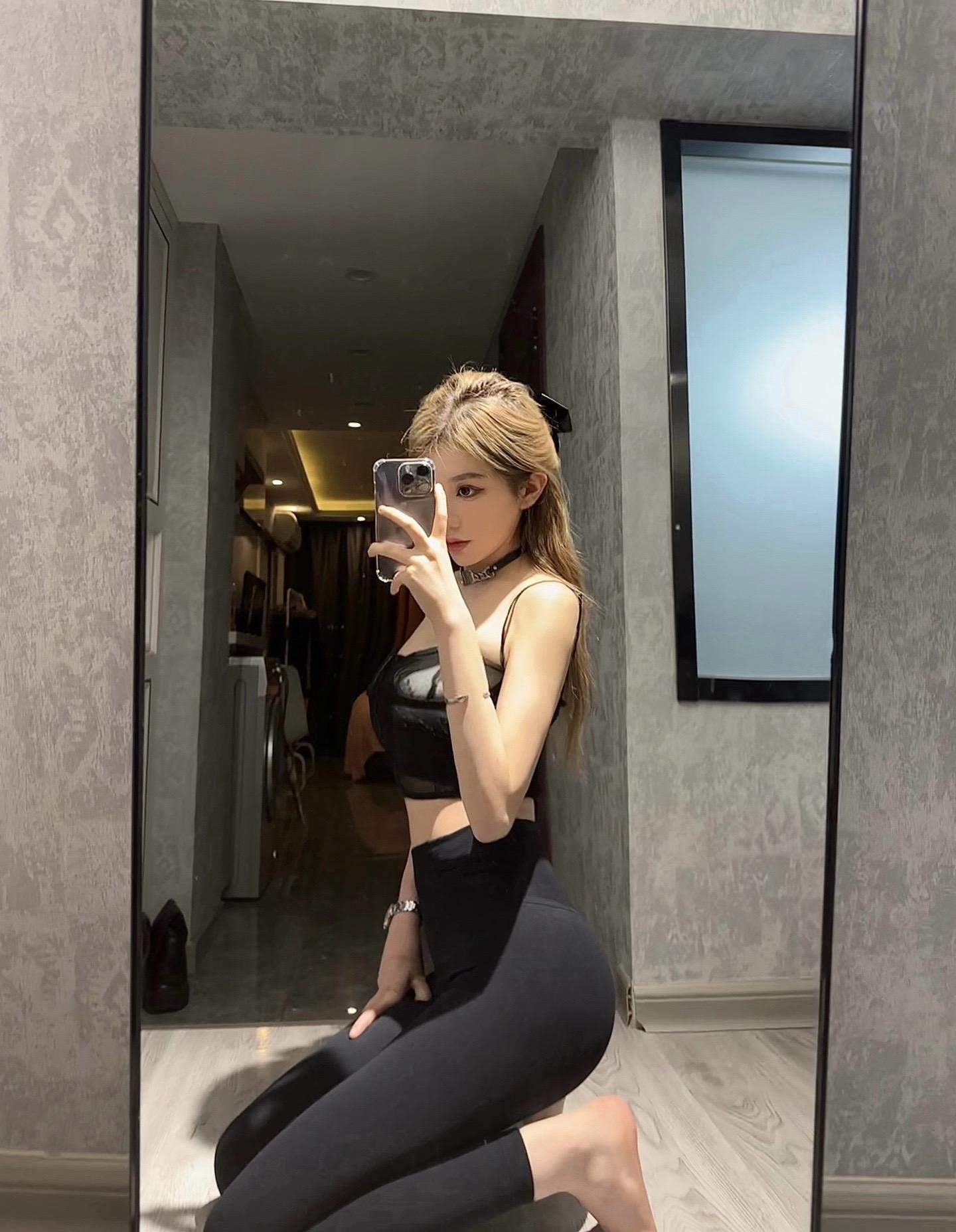 艾拉·isla三人行特别篇,微密圈粉丝热议的绝美写真