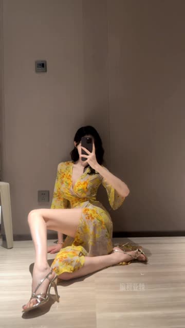 如何看待抖音网红麻利亚辣微密圈资源？粉丝热议，微密圈内容的深度剖析