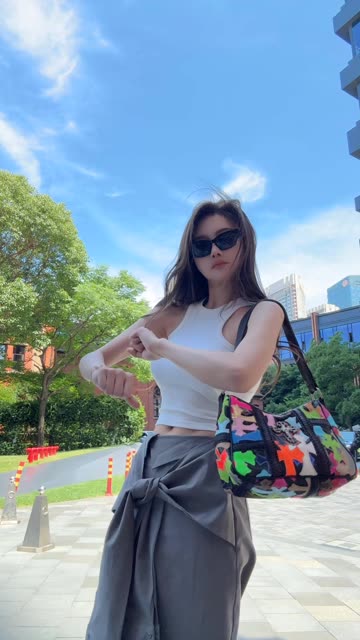 洛幽幽网红大秀，现场观众好评如潮