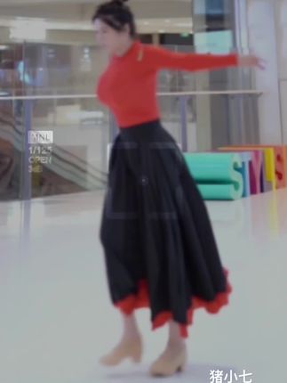 微密圈小猪不笨是谁？与猪小七什么关系？微密圈小猪不笨与猪小七的关系揭秘