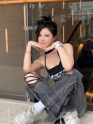 李嘉欣97抖音视频合集,最新热门短视频精选