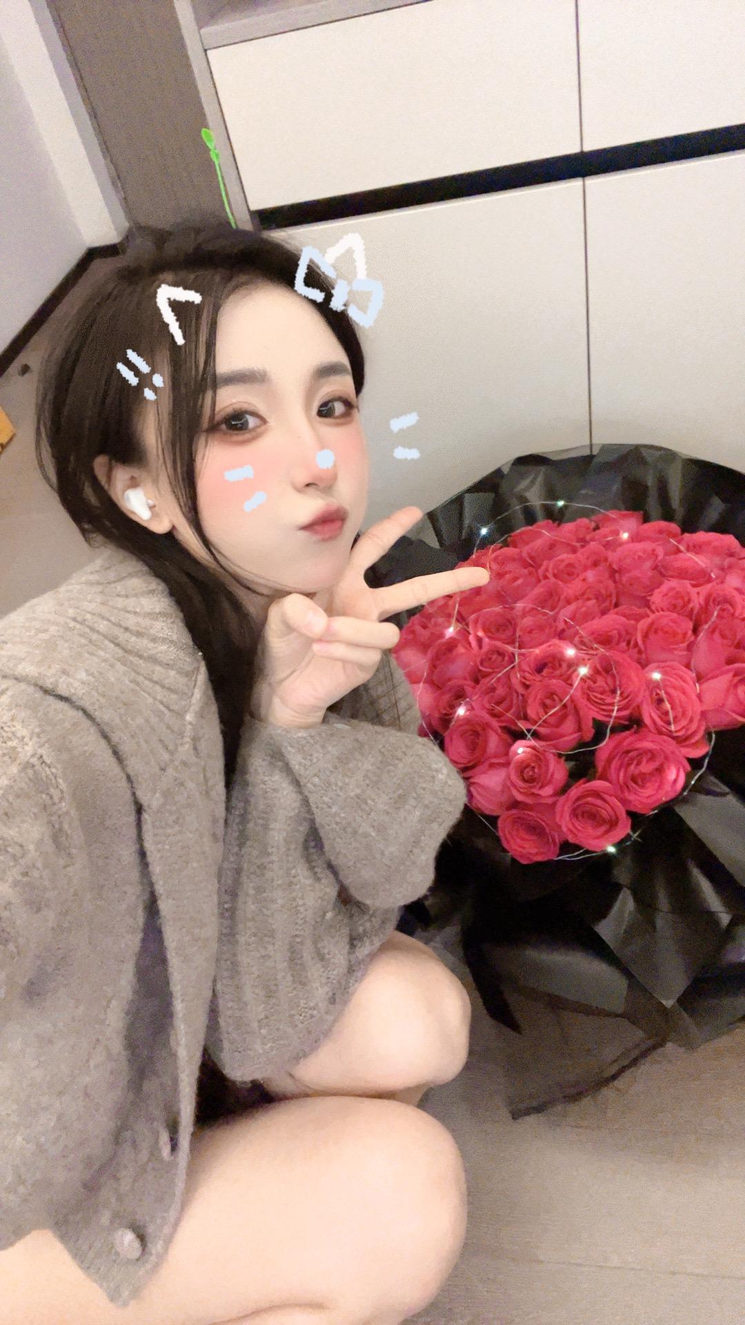 李嘉欣97抖音视频合集,最新热门短视频精选