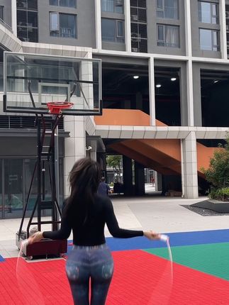 抖音猪小七微密圈作品有多美？宅男直呼流鼻血的猪小七内容