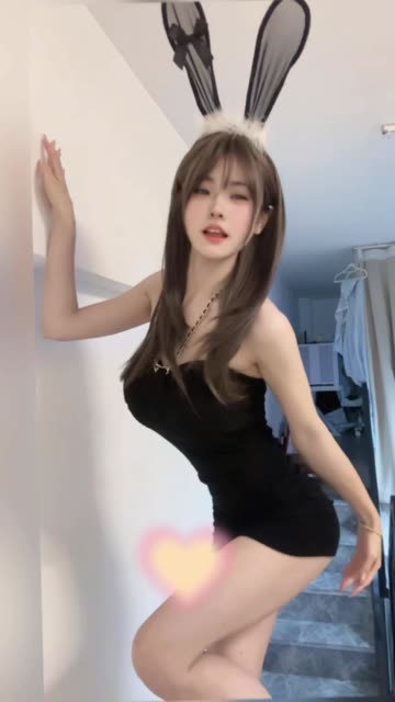 乔妹微密圈资源大揭秘,给乔买裙子的作品热度揭秘