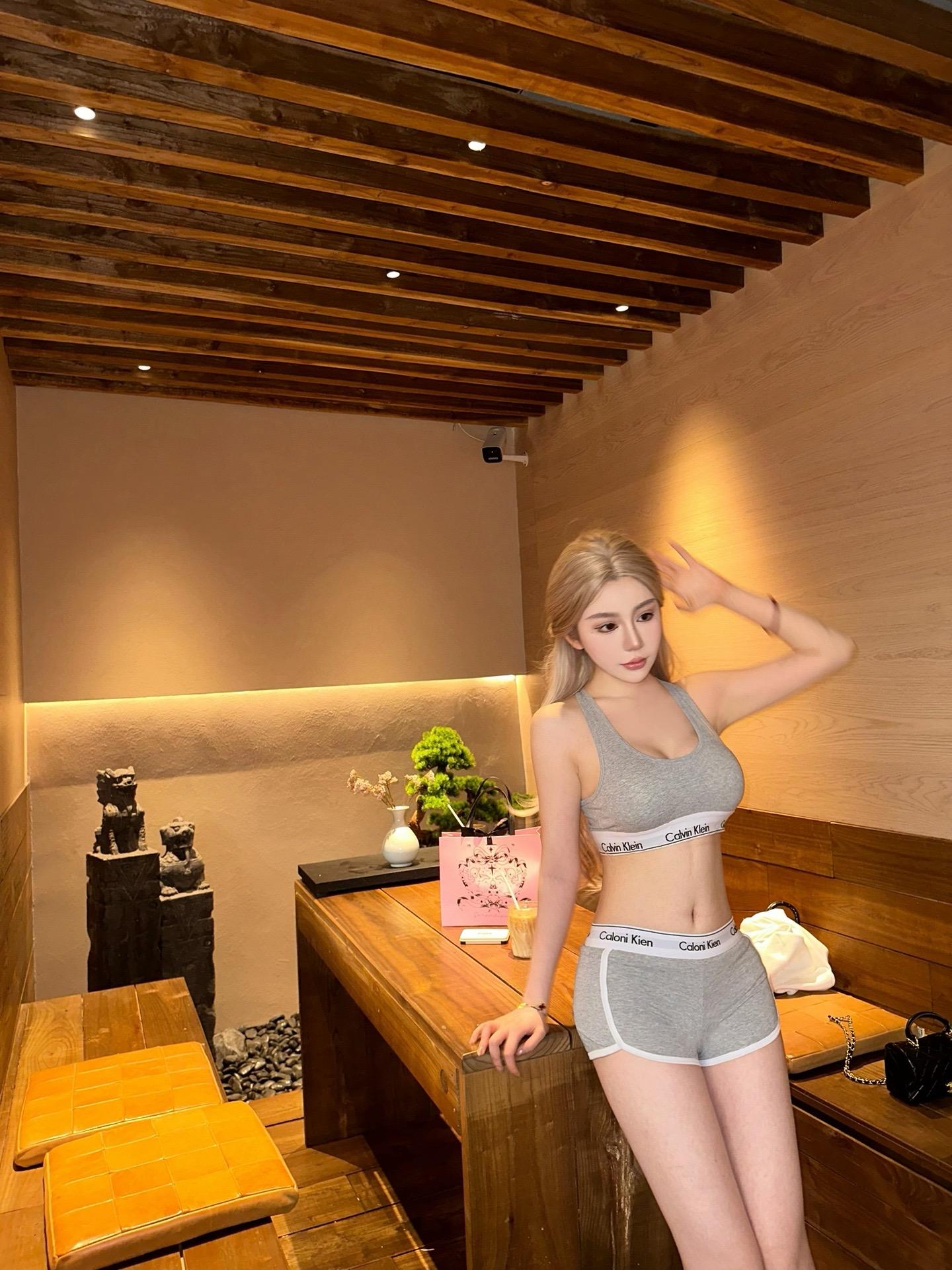 艾拉·isla三人行特别篇,微密圈粉丝热议的绝美写真