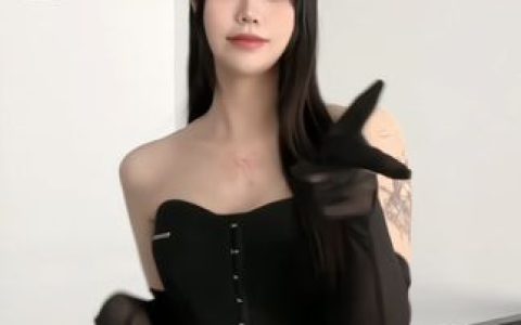 微密圈男人世界鱼神鱼，性感身姿引发关注