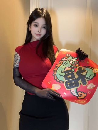 卡通百科老王的圈子照片曝光,她的私密生活大公开