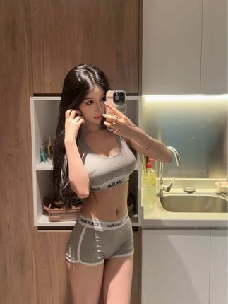 艾拉·isla性感黑丝作品,微密圈最火热的图集分享