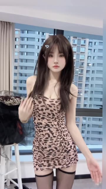 乔妹微密圈资源曝光,给乔买裙子的风格为何如此吸引人?