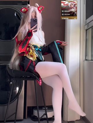 桃沢樱呀微博超话主持人,微密圈作品让你一探究竟