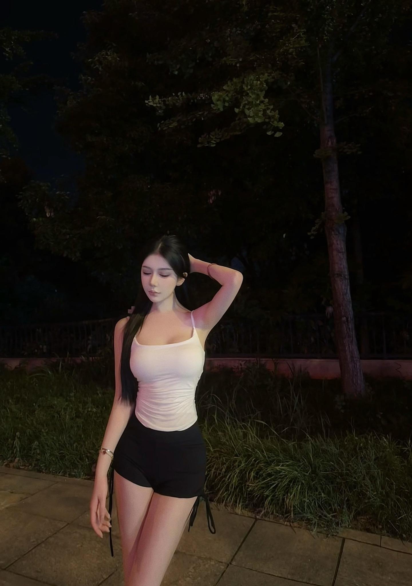 微密圈珍藏作品揭秘,艾拉·Isla的独家写真汇总