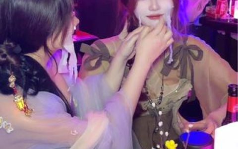 十万口草莓粥粥微信私人号大公开，UP主与粉丝互动新渠道