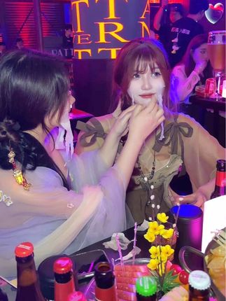 十万口草莓粥粥微信私人号大公开，UP主与粉丝互动新渠道