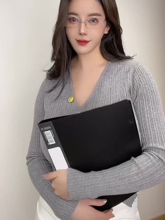 抖音猪小七红色战衣作品鉴赏!猪小七的经典红衣造型惊艳