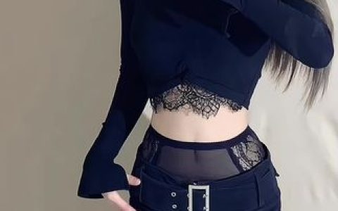 徐绾绾yyyy微密圈性感写真合集，黑丝与御姐的完美融合