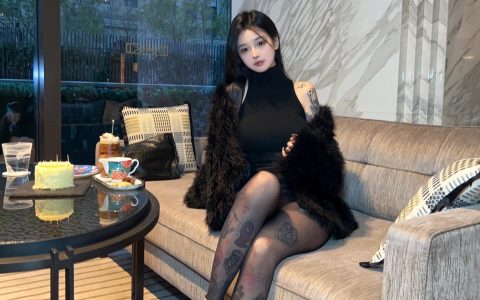 卡通百科老王微密圈，这身材简直完美！付费资源下载推荐