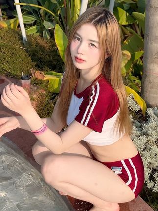 快手女神八酱引领时尚潮流的秘密,揭秘八酱如何在时尚圈内崭露头角