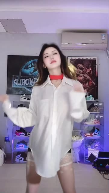 一只霸王兽跳单玩玩具视频，视频完整版解析与讨论