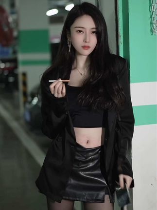 你的泡泡紧身装直播热舞合集,她的热舞为何引爆全网