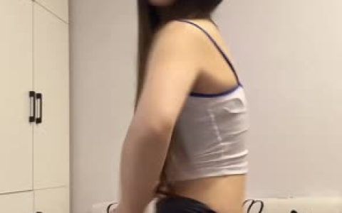 快手主播燕儿经典定制舞蹈视频，她的舞蹈视频为何如此受欢迎？