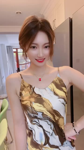 抖音魅澜希(原虎牙主播小海臀)热舞揭秘,她的私人群定制内容