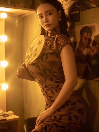 虎牙小海豚舞蹈表演,她的舞姿为何深受观众喜爱