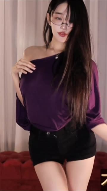 深田老师万元定制一线天舞蹈，彻底放开的豪华定制秀