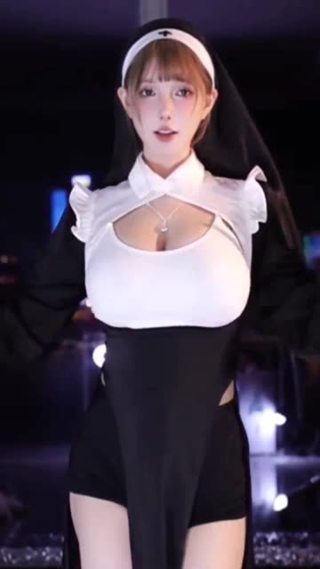 CC深田老师的教学风格,她是如何赢得粉丝的喜爱?