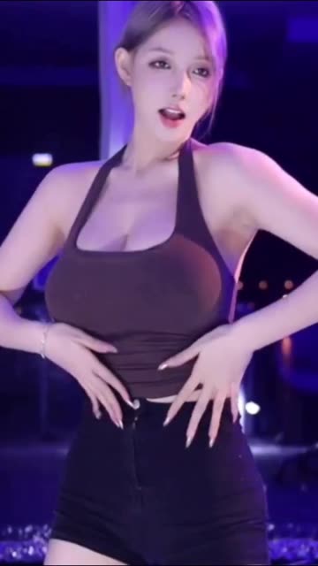 CC深田老师的舞蹈风格，她的风格如何影响舞蹈界？