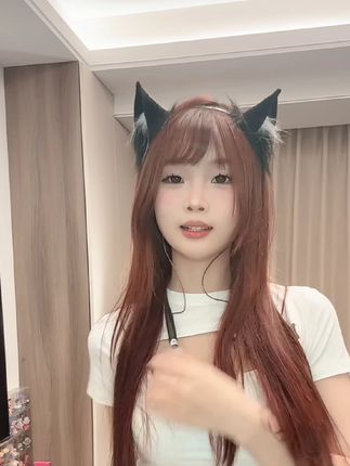 快手男王吃瓜事件解析,她背后的争议与真相