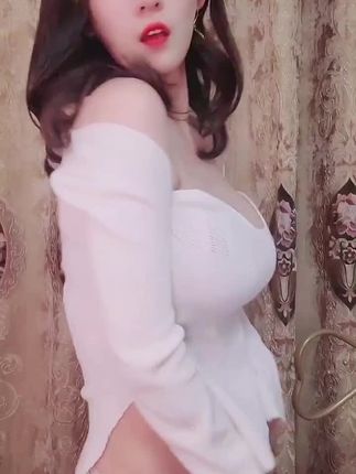 快手一个小球球的资料背景揭秘,小球球的定制视频为何受欢迎?