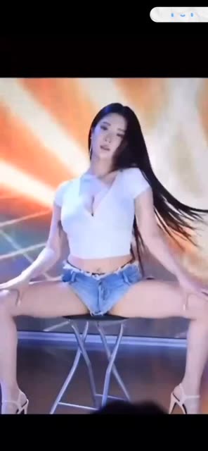 快手蒸儿nier舞蹈视频,这段经典视频为何让粉丝疯狂?