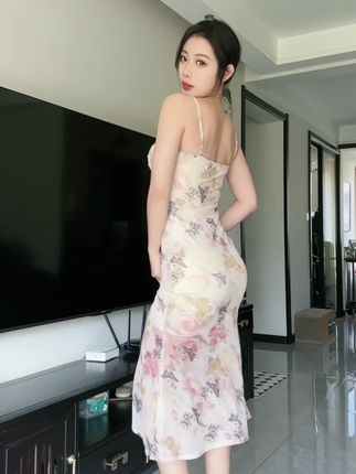 圈圈吖早期舞蹈视频全集,她的舞蹈风格有何变化?