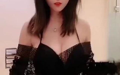 快手一个小球球跳加特林舞蹈，小球球的舞蹈视频为何如此受欢迎？