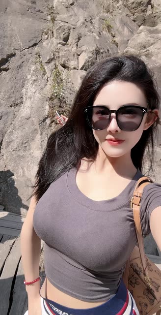 快手小岚岚的真实介绍，网红背后的真面目与个性