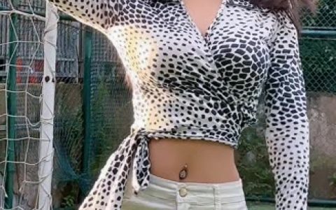 小风风直播喝酸奶，网络热议的酸奶事件录屏回顾