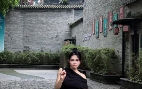 小岚岚舞蹈合集，快手网红的独特魅力舞步盘点