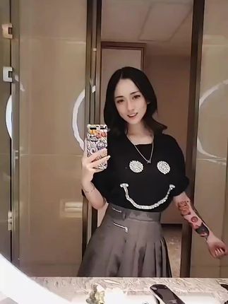 一个小球球个人资料全揭秘，她的身世与职业背景大起底