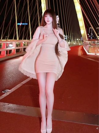 人间水蜜桃的抖音热舞合集,她的舞姿为何让人着迷?