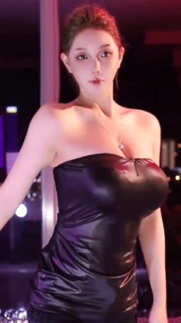 CC深田老师的教学风格,她是如何赢得粉丝的喜爱?